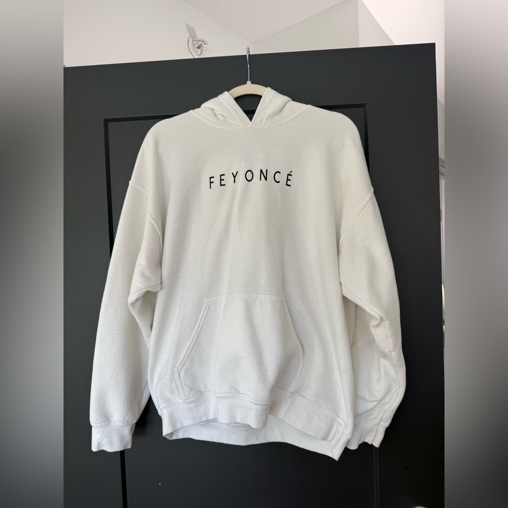 Gildan Size L White “Feyencé” Hoodie from Etsy